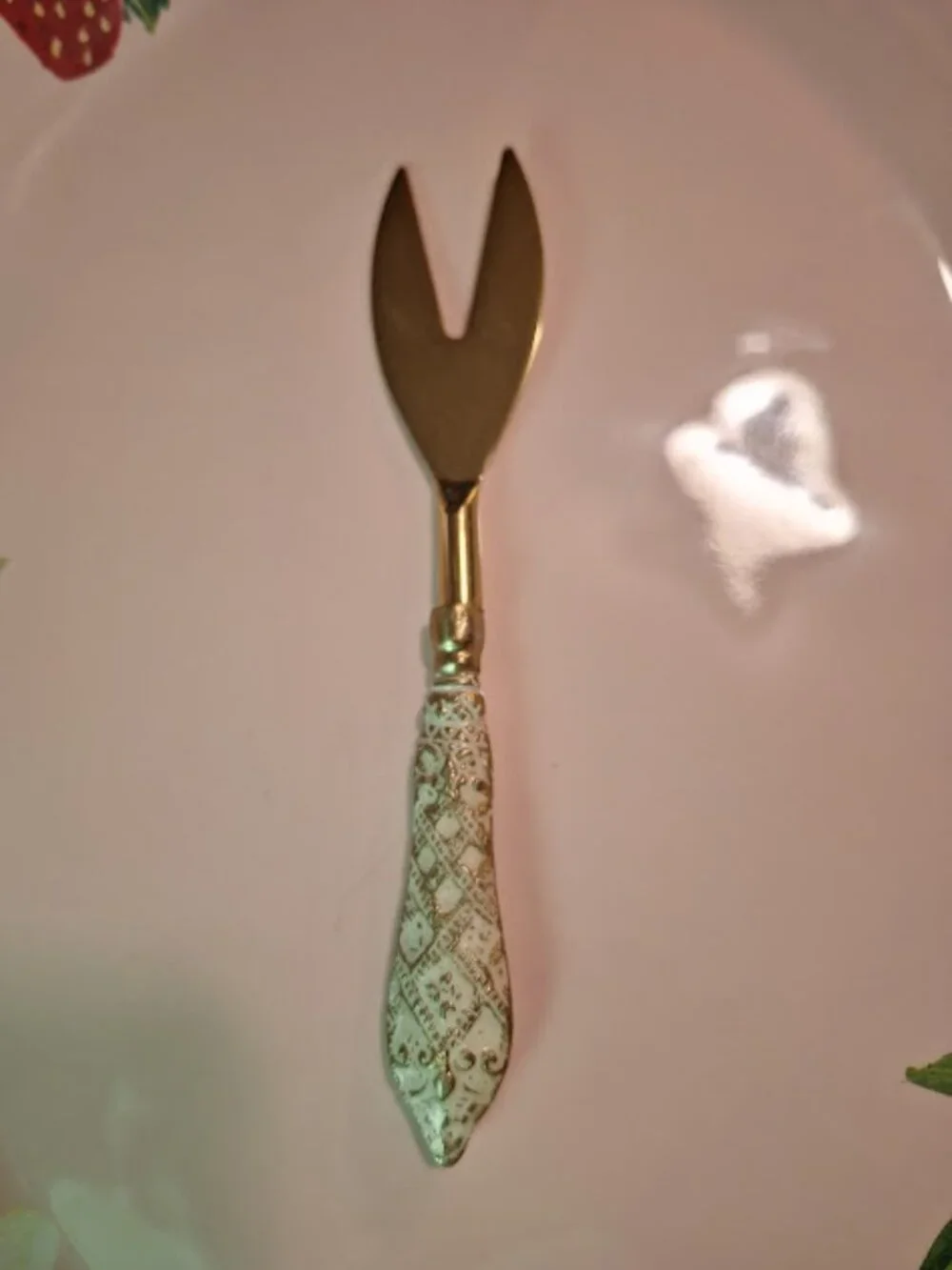 N/A cheese cutlery